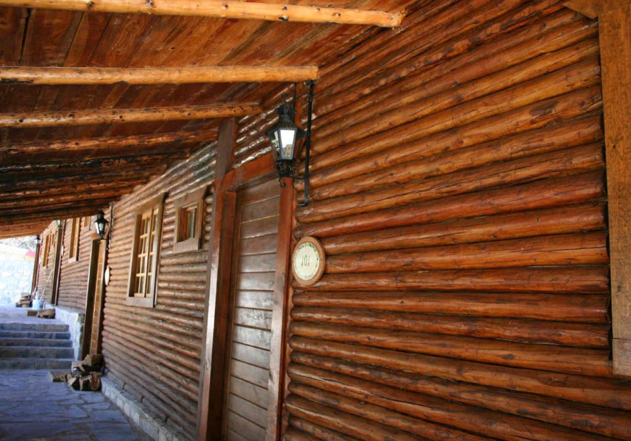 Hotel Bosques De Monterreal San Antonio de las Alazanas Zewnętrze zdjęcie