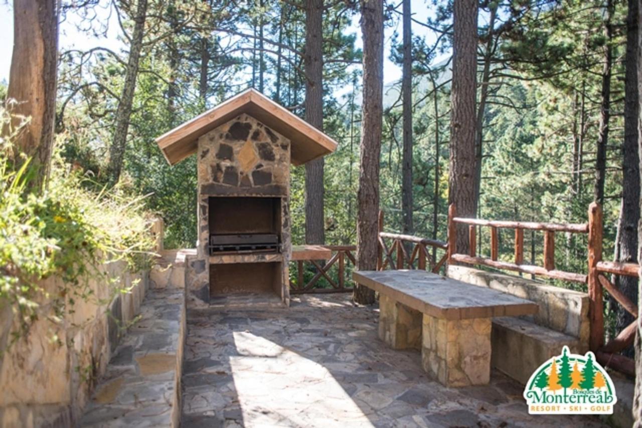 Hotel Bosques De Monterreal San Antonio de las Alazanas Zewnętrze zdjęcie